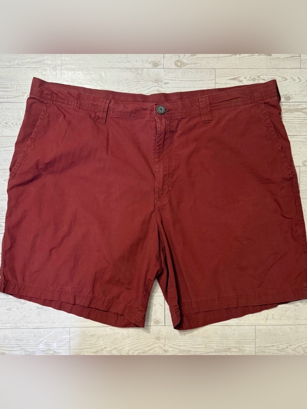 Columbia Sportswear Men’s Casual Shorts Burgundy Size 40
